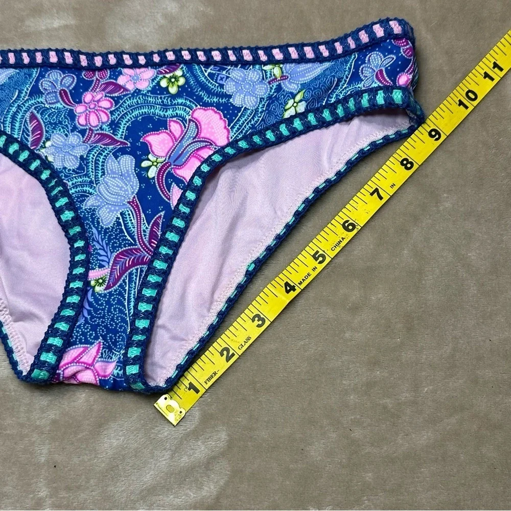 Victoria's Secret Crochet Halter Floral Paisley Blue Bikini Size Small - Picture 7 of 10
